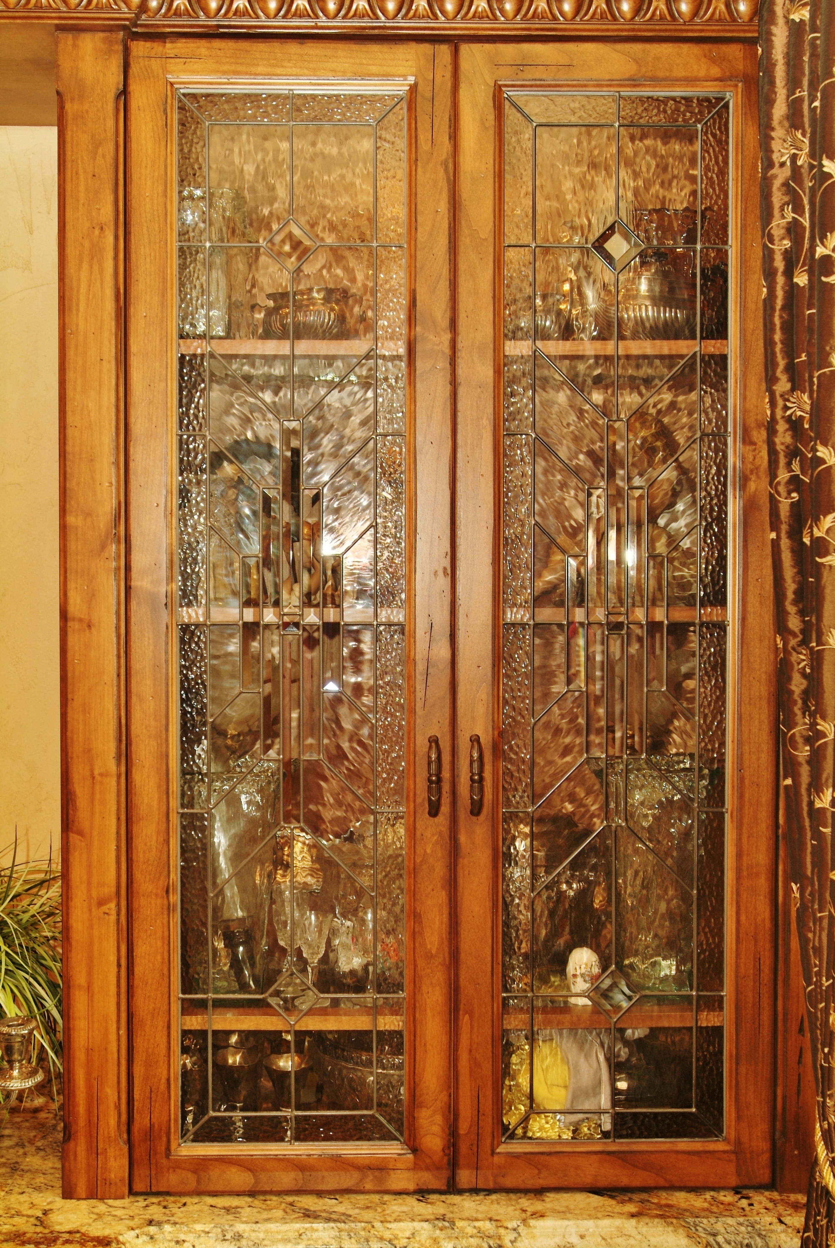 Leaded Glass Kitchen Cabinets For Your Salt Lake City Home